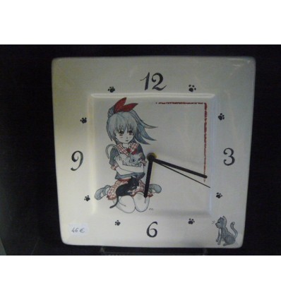 Pendule manga gris et rouge (petit modèle)