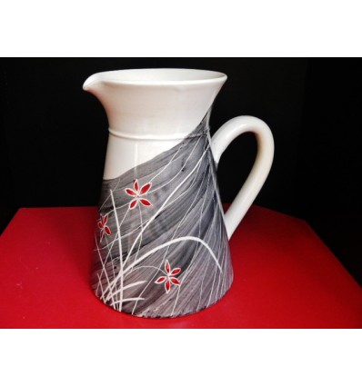 Pichet noir et rouge